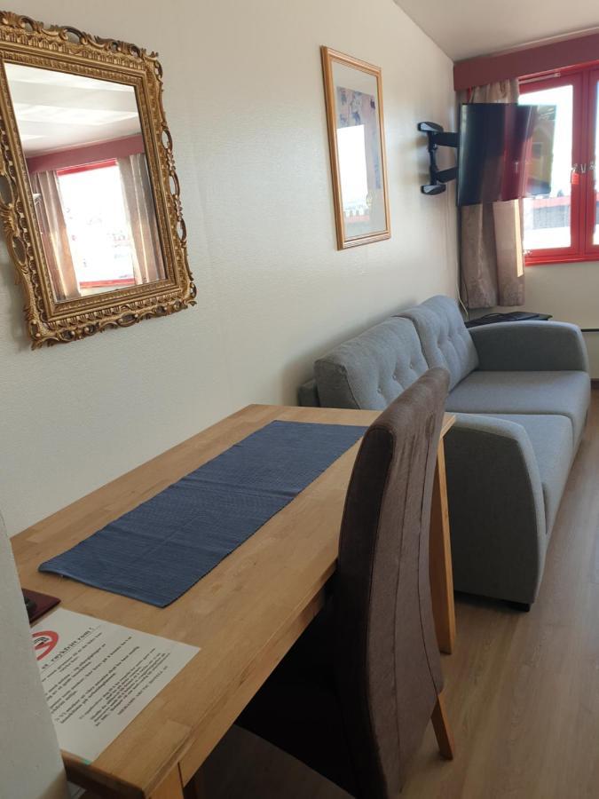 Mehamn Arctic Hotel 외부 사진